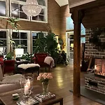 A Haven For Peace, Good Food, And Hiking بيت للعطل Storslett