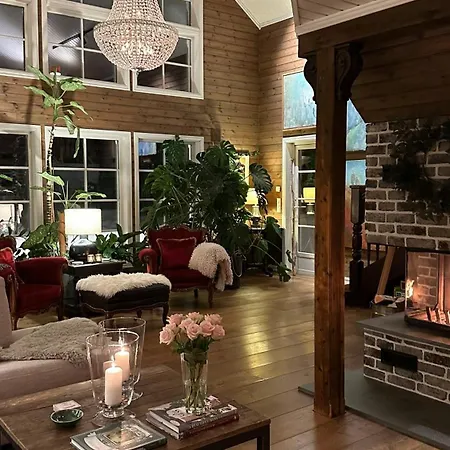 A Haven For Peace, Good Food, And Hiking Ferienhaus Storslett
