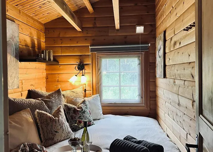 A Haven For Peace, Good Food, And Hiking Holiday home Storslett